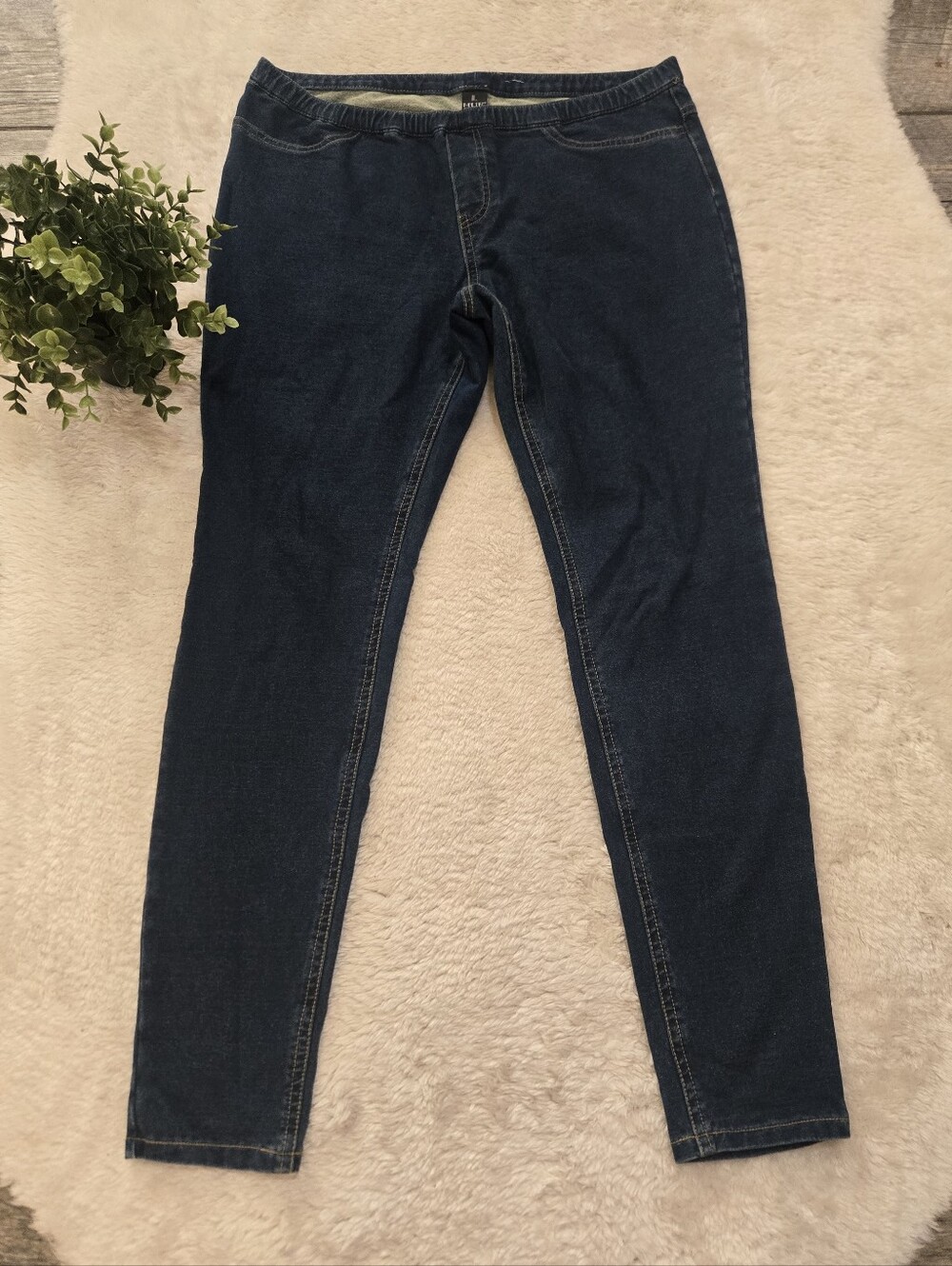 HUE Classic Stretch Denim Pull-On Leggings Jeggings, L